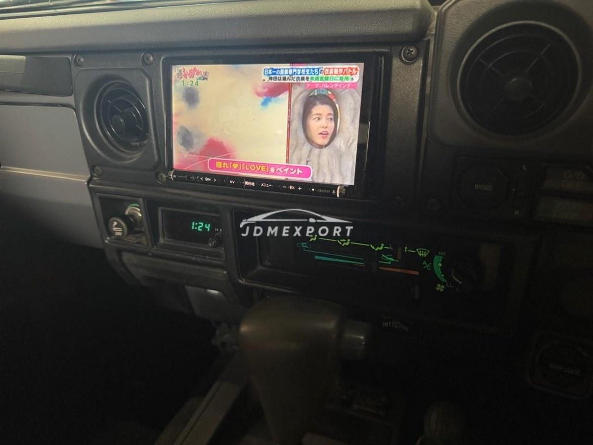 Toyota Land Cruiser 70 1994 thumbnail 17