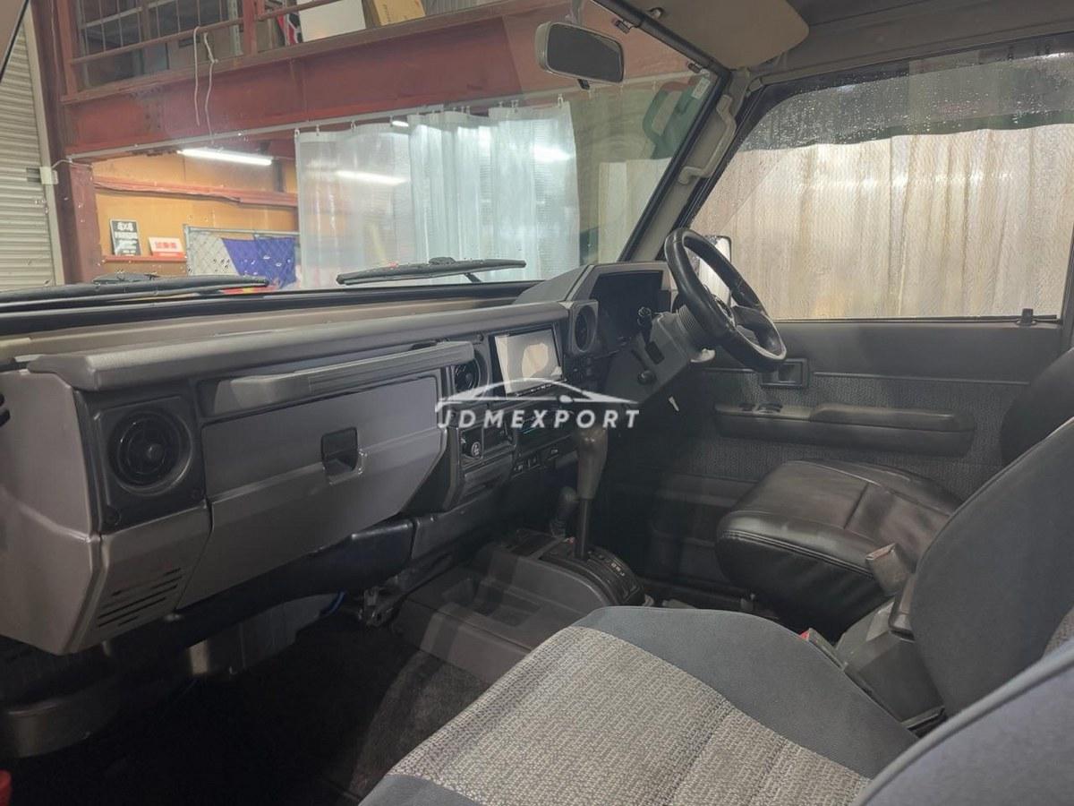 Toyota Land Cruiser 70 1994 thumbnail 11