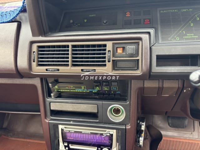 Toyota Mark II 1984 thumbnail 11