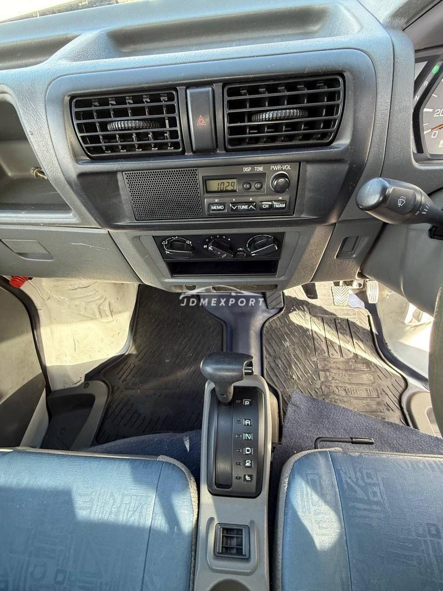 Mitsubishi Minicab 2000 thumbnail 12