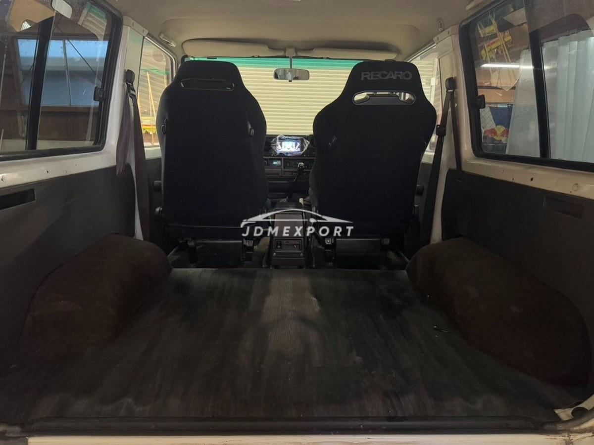 Toyota Land Cruiser 70 1987 thumbnail 17