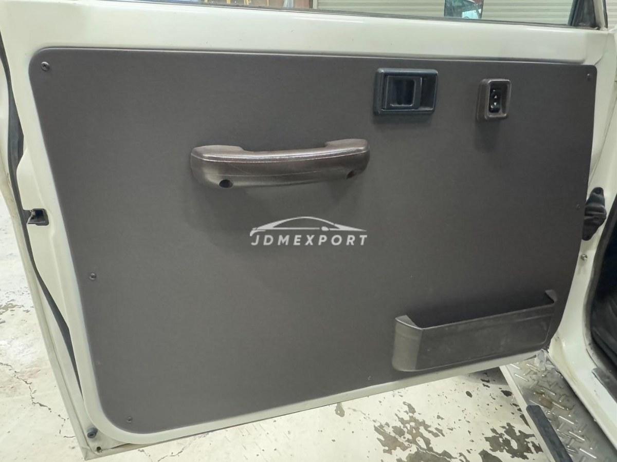 Toyota Land Cruiser 70 1987 thumbnail 14