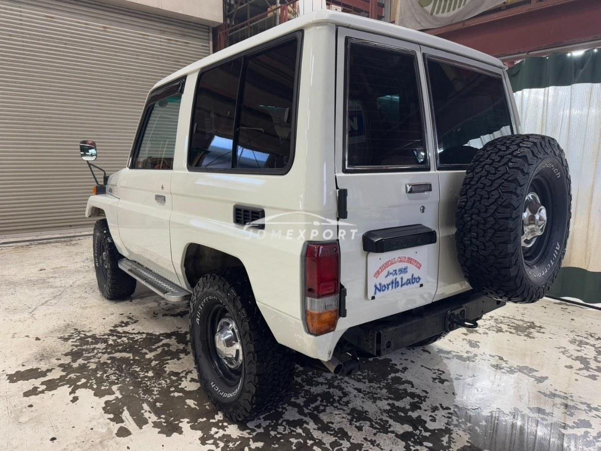 Toyota Land Cruiser 70 1987 thumbnail 6
