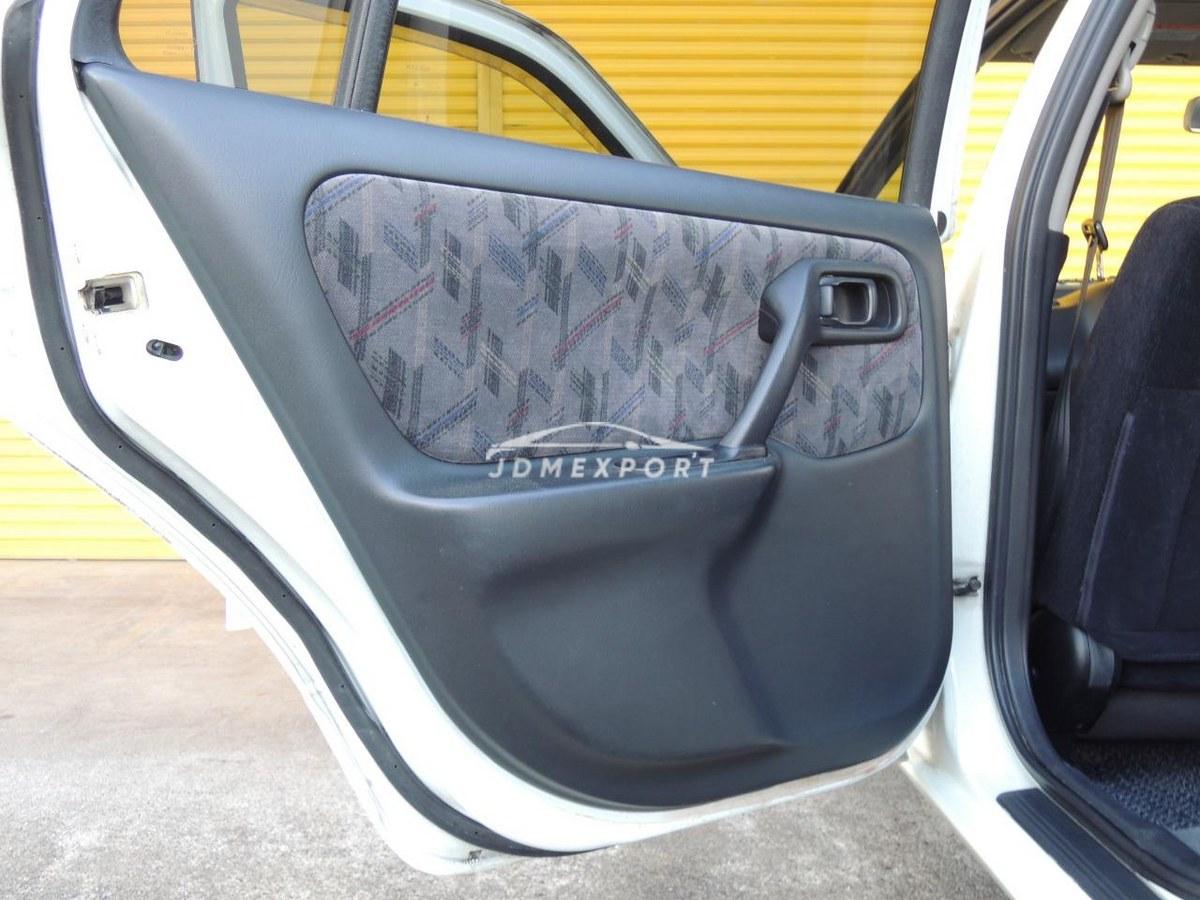 Nissan Primera Wagon 2000 thumbnail 38