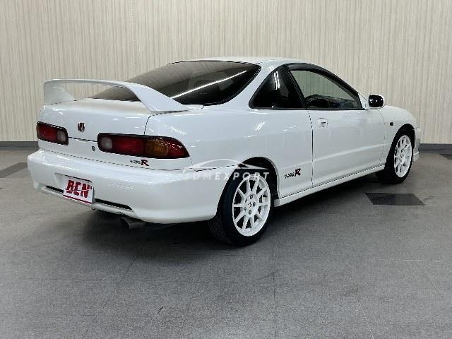 Honda Integra 2000 thumbnail 2