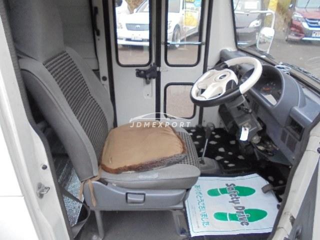 Daihatsu Mira Van 1991 thumbnail 14