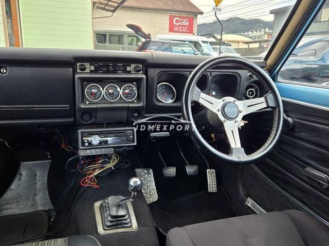 Nissan Bluebird 1971 thumbnail 14