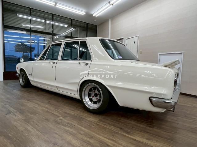 Nissan Skyline 1971 thumbnail 4