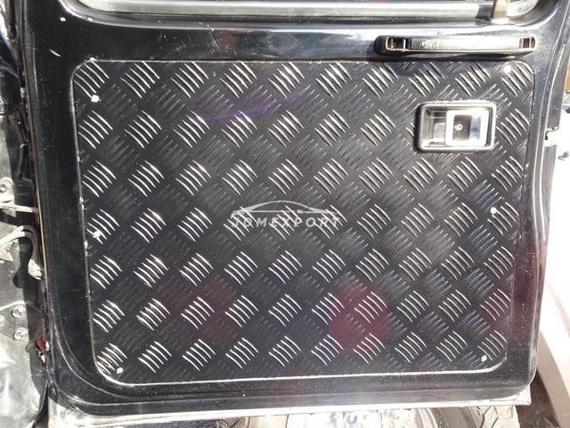 Toyota Land Cruiser 60 1986 thumbnail 31