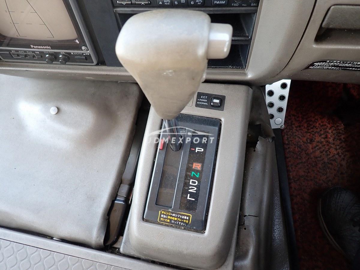 Toyota Coaster 1993 thumbnail 32
