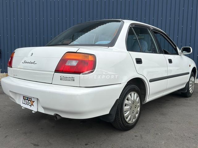 Daihatsu Charade Social 1996 thumbnail 11