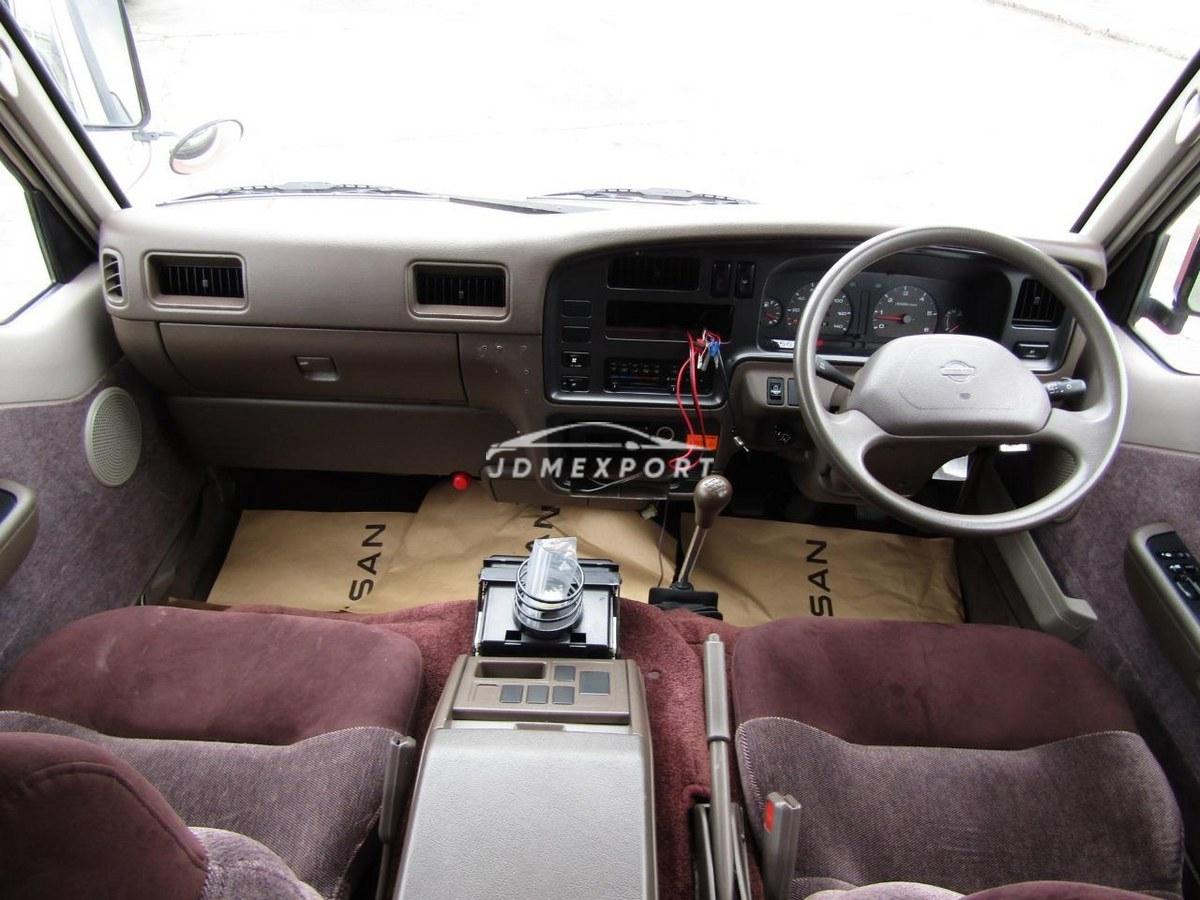 Nissan Caravan Coach 1994