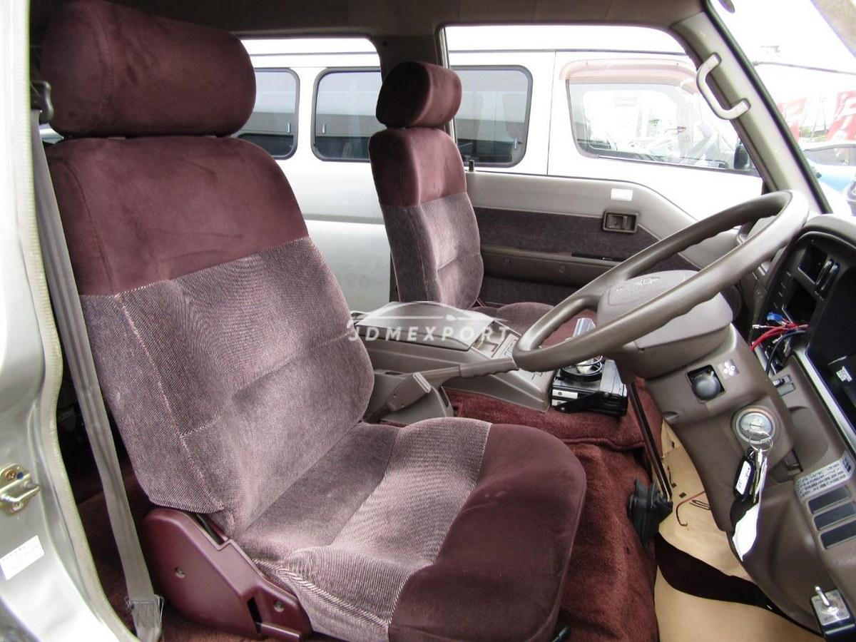 Nissan Caravan Coach 1994 thumbnail 11
