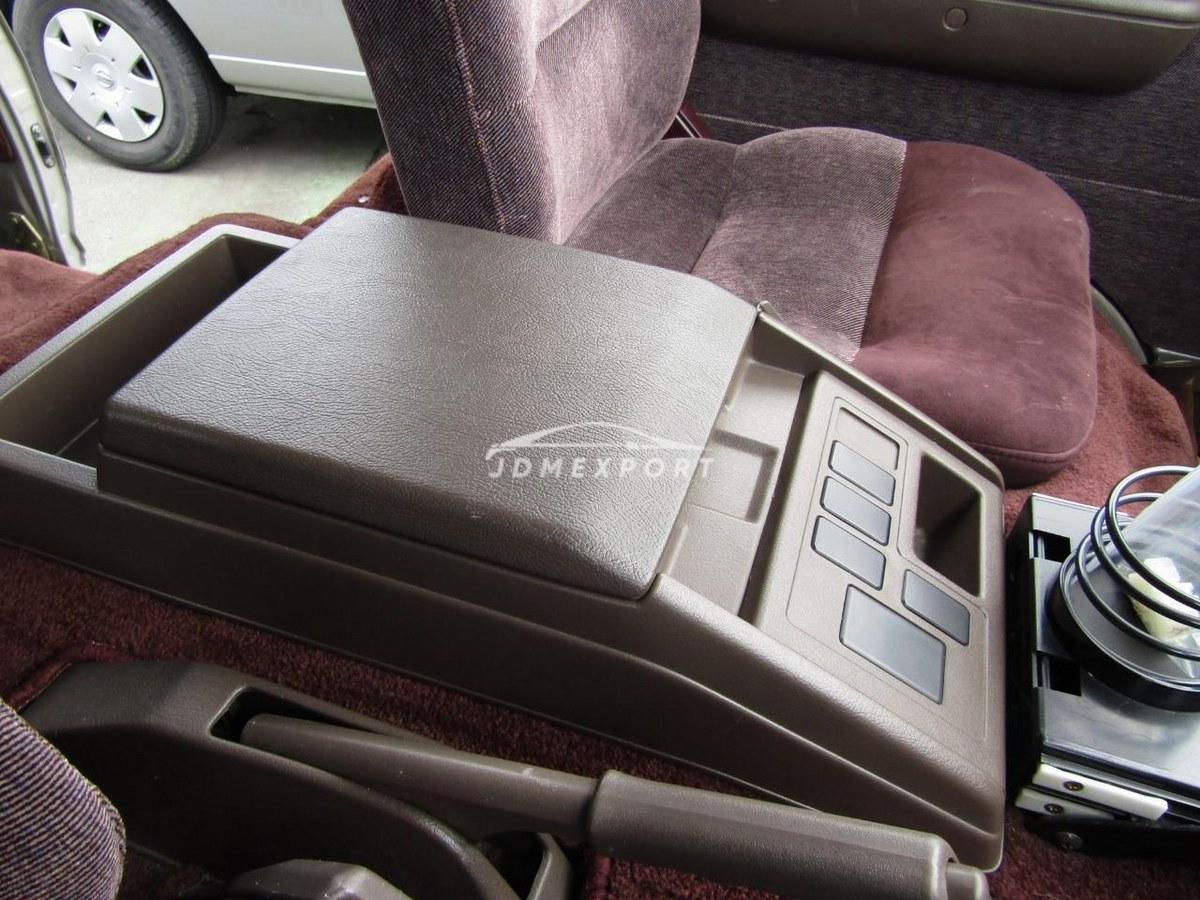 Nissan Caravan Coach 1994 thumbnail 8