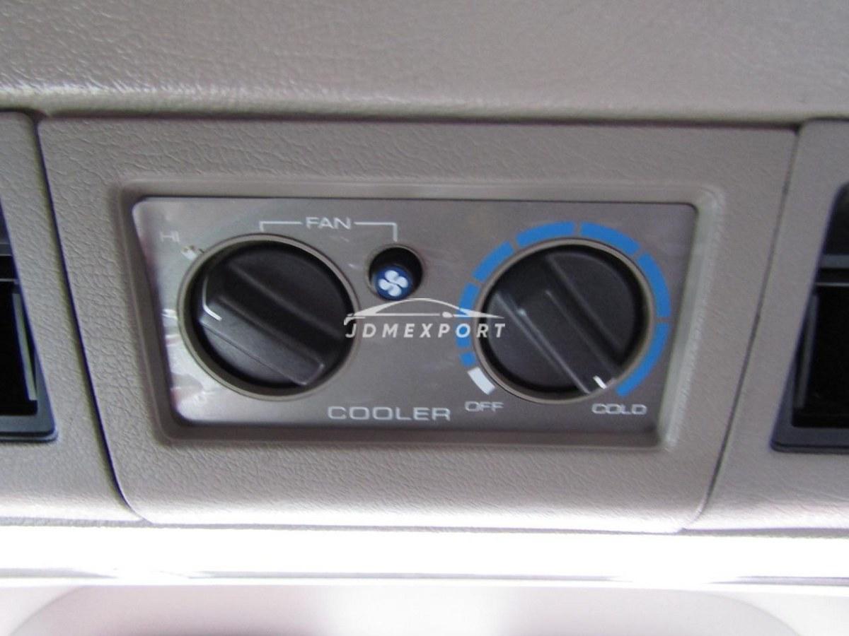 Nissan Caravan Coach 1994 thumbnail 7