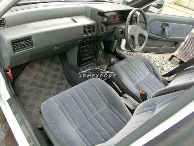 Nissan Pulsar 1990 thumbnail 3