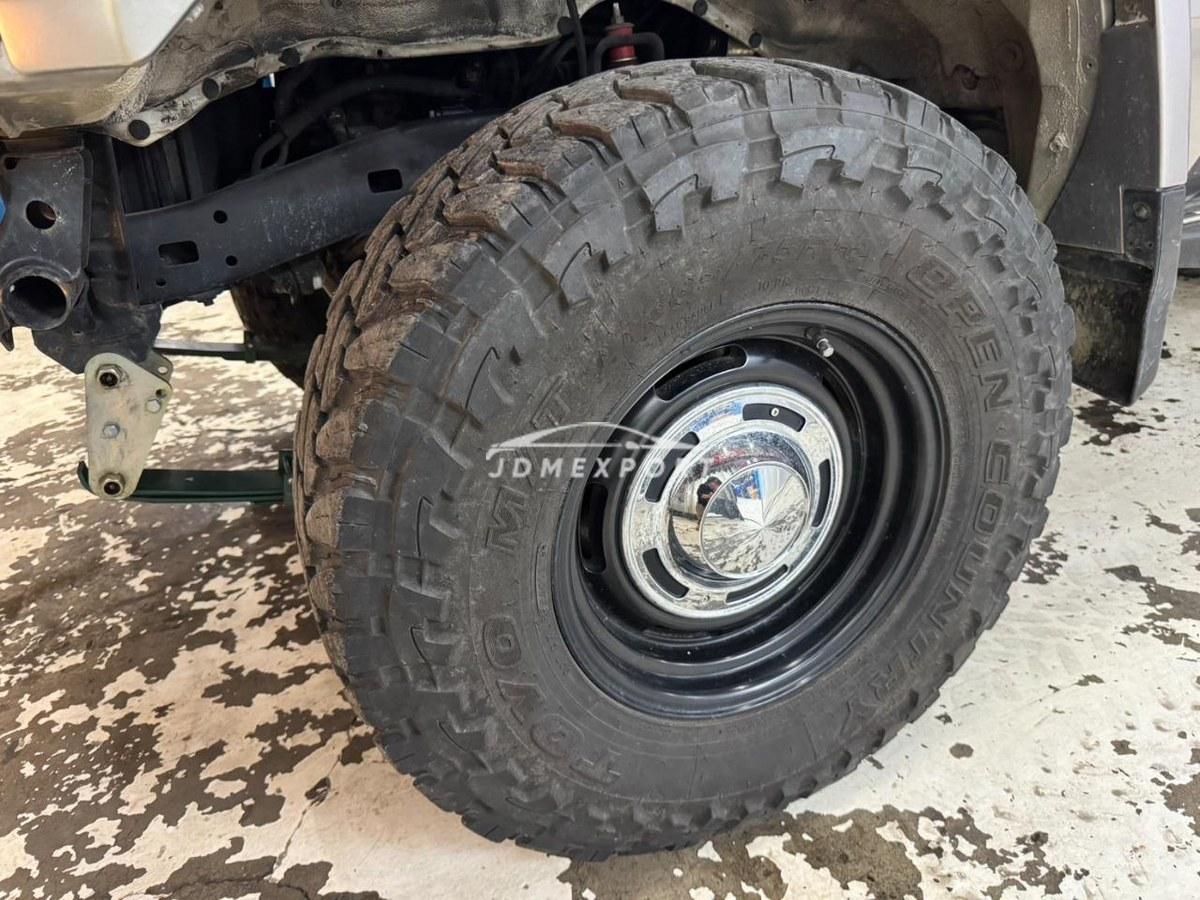 Toyota Land Cruiser 70 1995 thumbnail 43