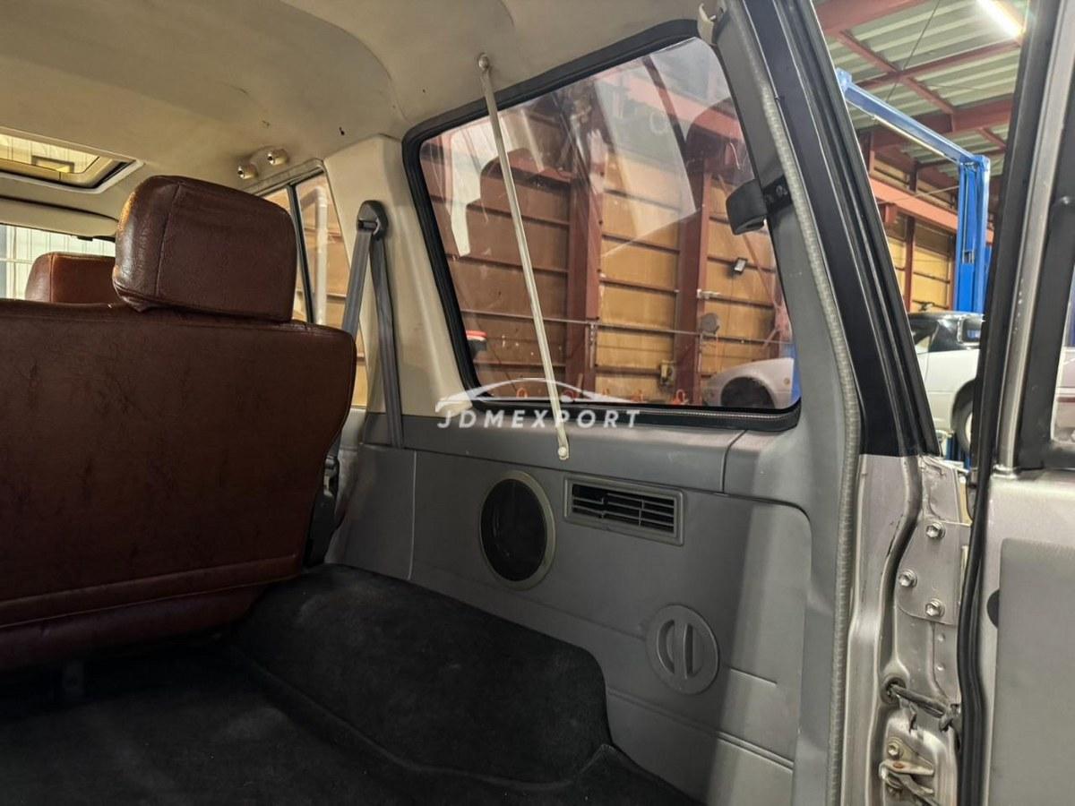 Toyota Land Cruiser 70 1995 thumbnail 24