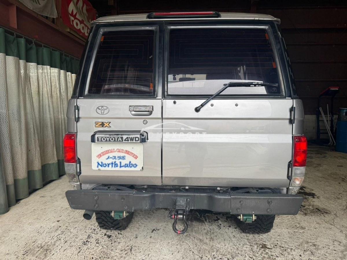 Toyota Land Cruiser 70 1995 thumbnail 6