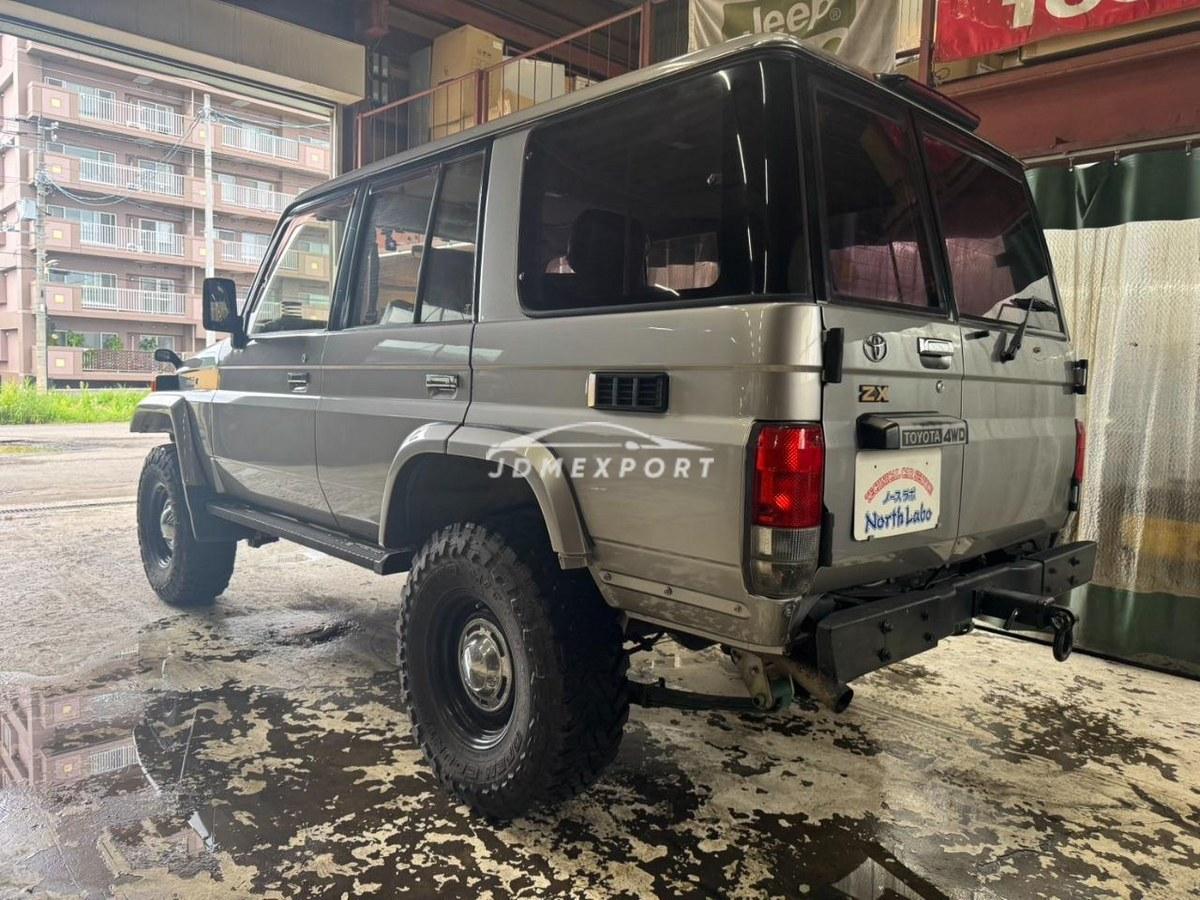 Toyota Land Cruiser 70 1995 thumbnail 7