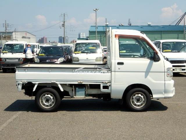 Daihatsu Hijet Truck 2000 thumbnail 4