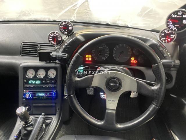 Nissan Skyline GT-R 1992 thumbnail 18