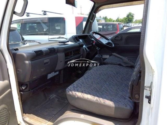 Isuzu Elf Truck 2000 thumbnail 3