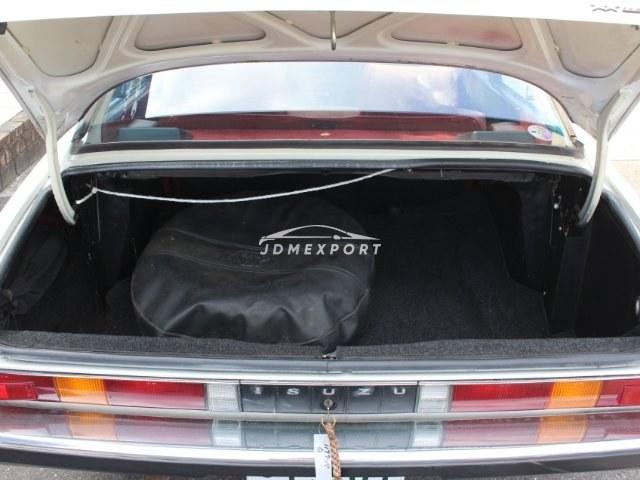 Isuzu 117 Coupe 1981 thumbnail 4