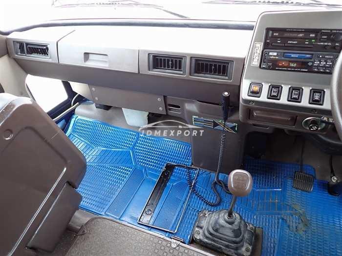 Toyota Coaster 1990 thumbnail 25