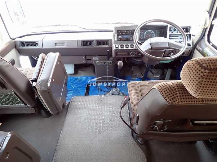 Toyota Coaster 1990 thumbnail 21