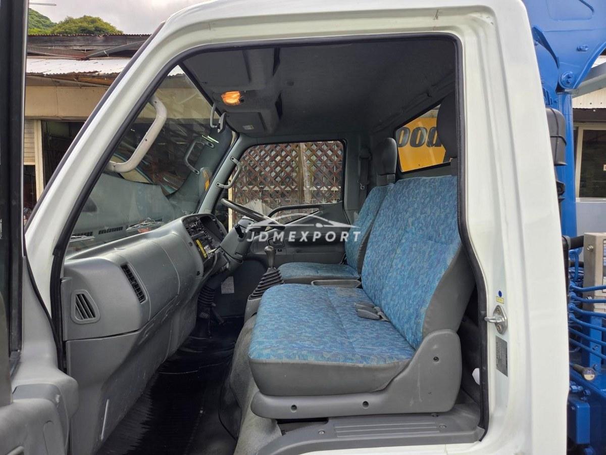 Mitsubishi Fuso Canter 2000 thumbnail 17
