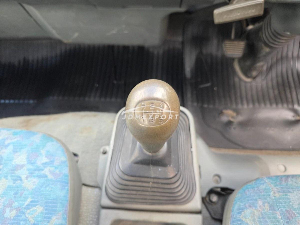 Mitsubishi Fuso Canter 2000 thumbnail 15