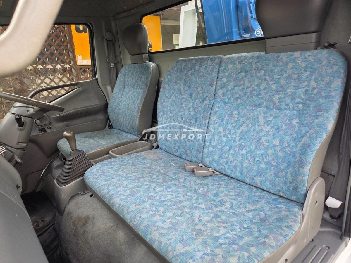 Mitsubishi Fuso Canter 2000 thumbnail 18