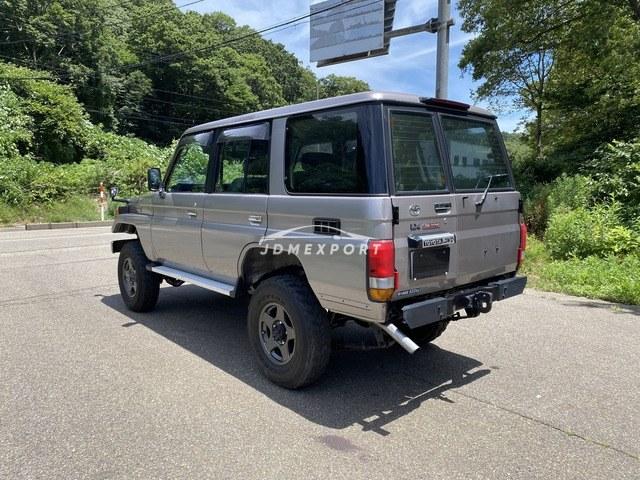 Toyota Land Cruiser 2001 thumbnail 11