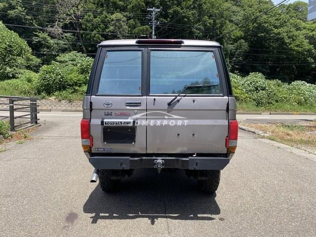 Toyota Land Cruiser 2001 thumbnail 10