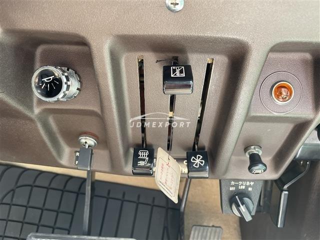 Mitsubishi Debonair 1985 thumbnail 14