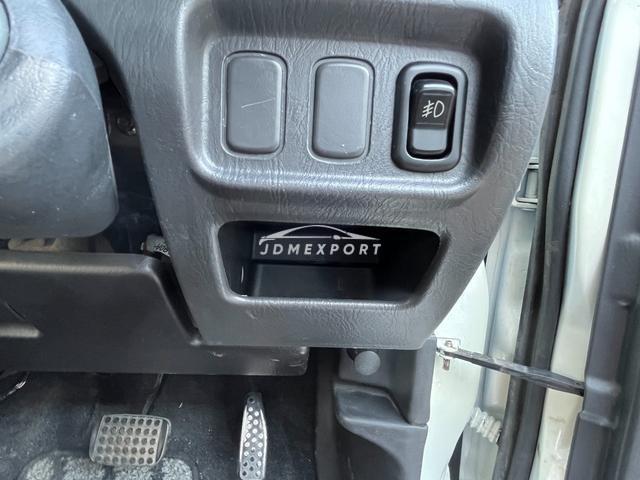 Daihatsu Mira Gino 2001 thumbnail 17