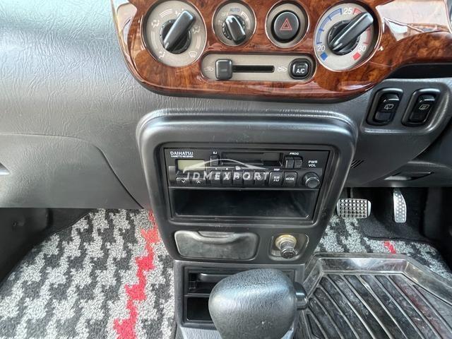 Daihatsu Mira Gino 2001 thumbnail 12