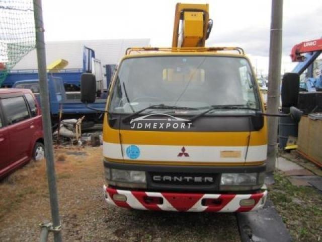 Mitsubishi Fuso Canter 2002 thumbnail 3