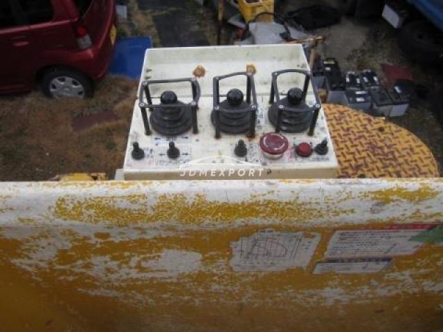 Mitsubishi Fuso Canter 2002 thumbnail 7