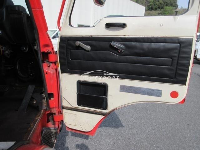 Nissan Diesel UD Condor 1982 thumbnail 8