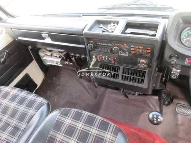 Nissan Diesel UD Condor 1982 thumbnail 11