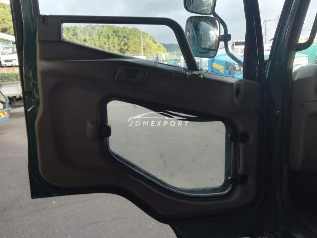 Mitsubishi Fuso Fighter 2001 thumbnail 25