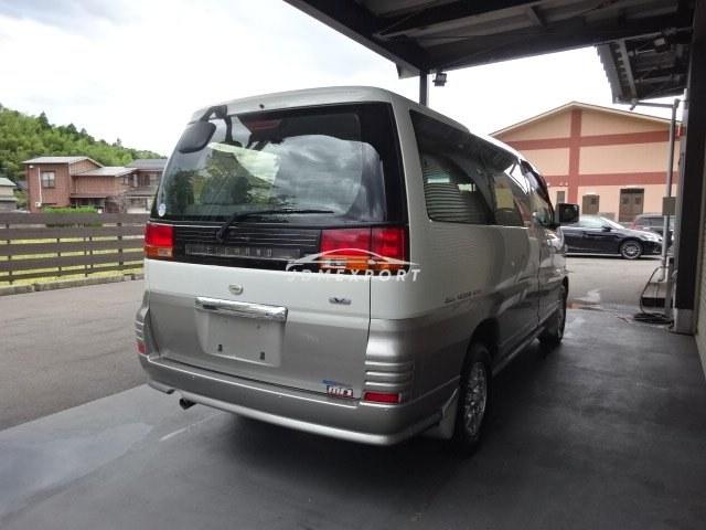 Nissan Elgrand 2000 thumbnail 12