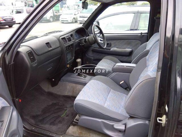 Toyota Hilux Sports Pick Up 2000 thumbnail 3