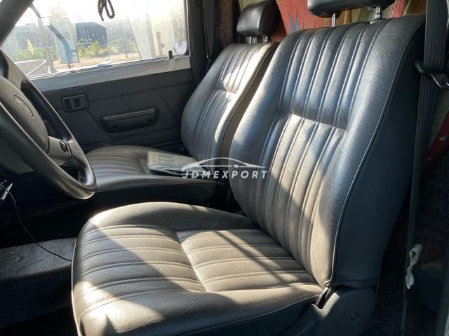 Toyota Hilux 1993 thumbnail 9