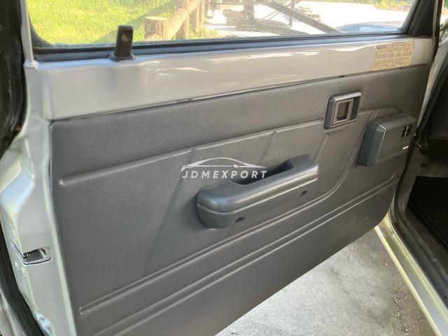 Toyota Hilux 1993 thumbnail 17