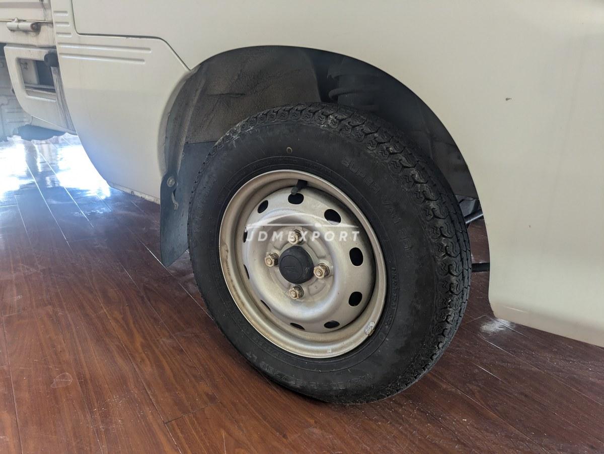 Daihatsu Hijet Truck 2000 thumbnail 9