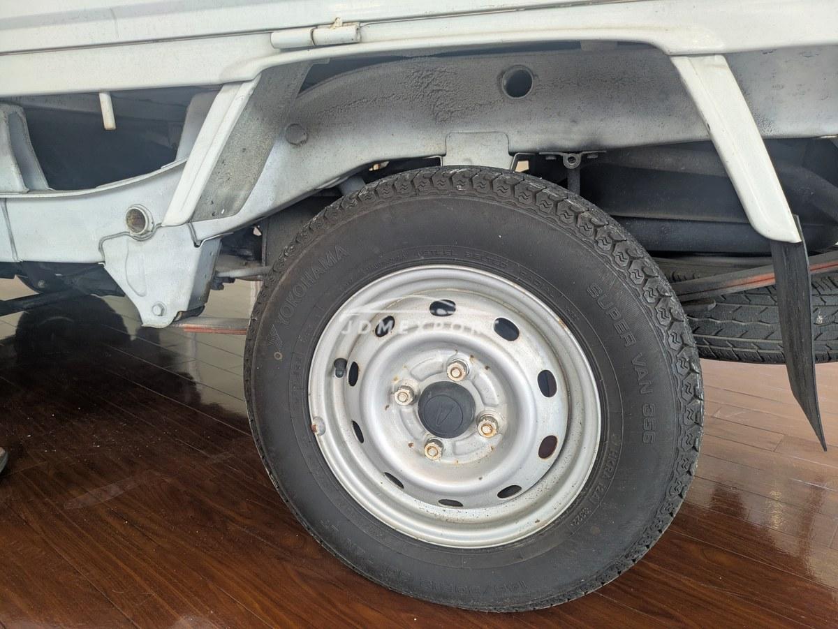 Daihatsu Hijet Truck 2000 thumbnail 11