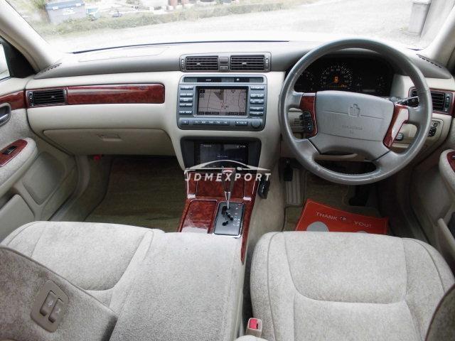 Toyota Crown Majesta 2001 thumbnail 8